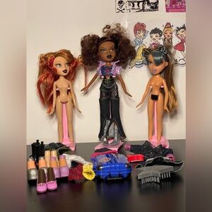 Bratz dolls Pretty N Punk repro lot with clothes & accessories y2k